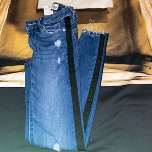 Skinny Jeans w: Black Detailing